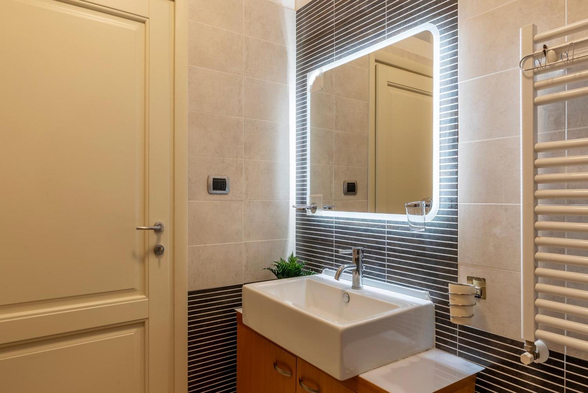 Porta Portese Modern Terrace Apartment Rom