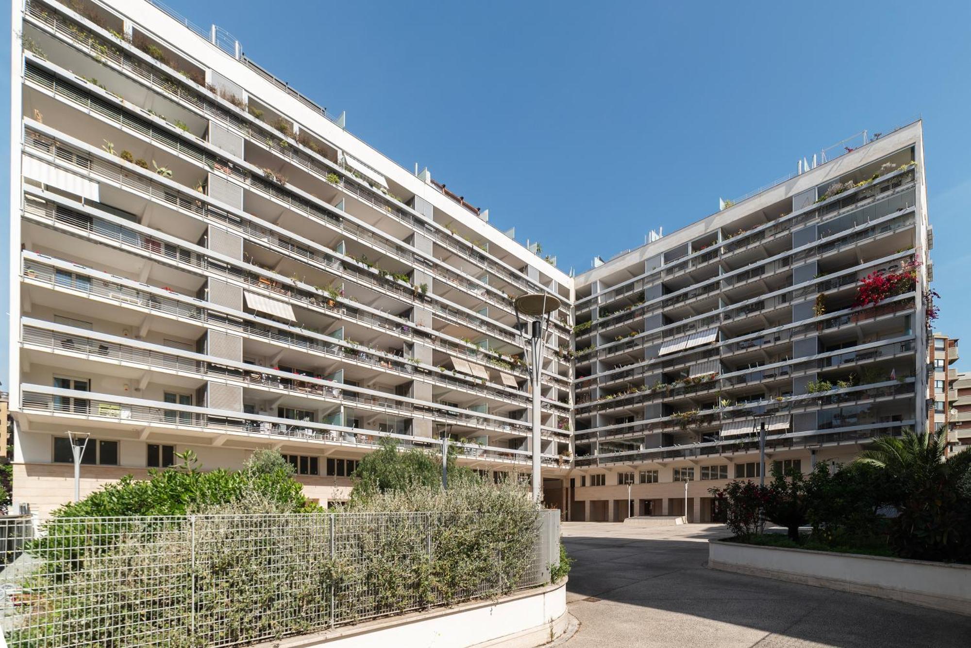 Porta Portese Modern Terrace Apartment